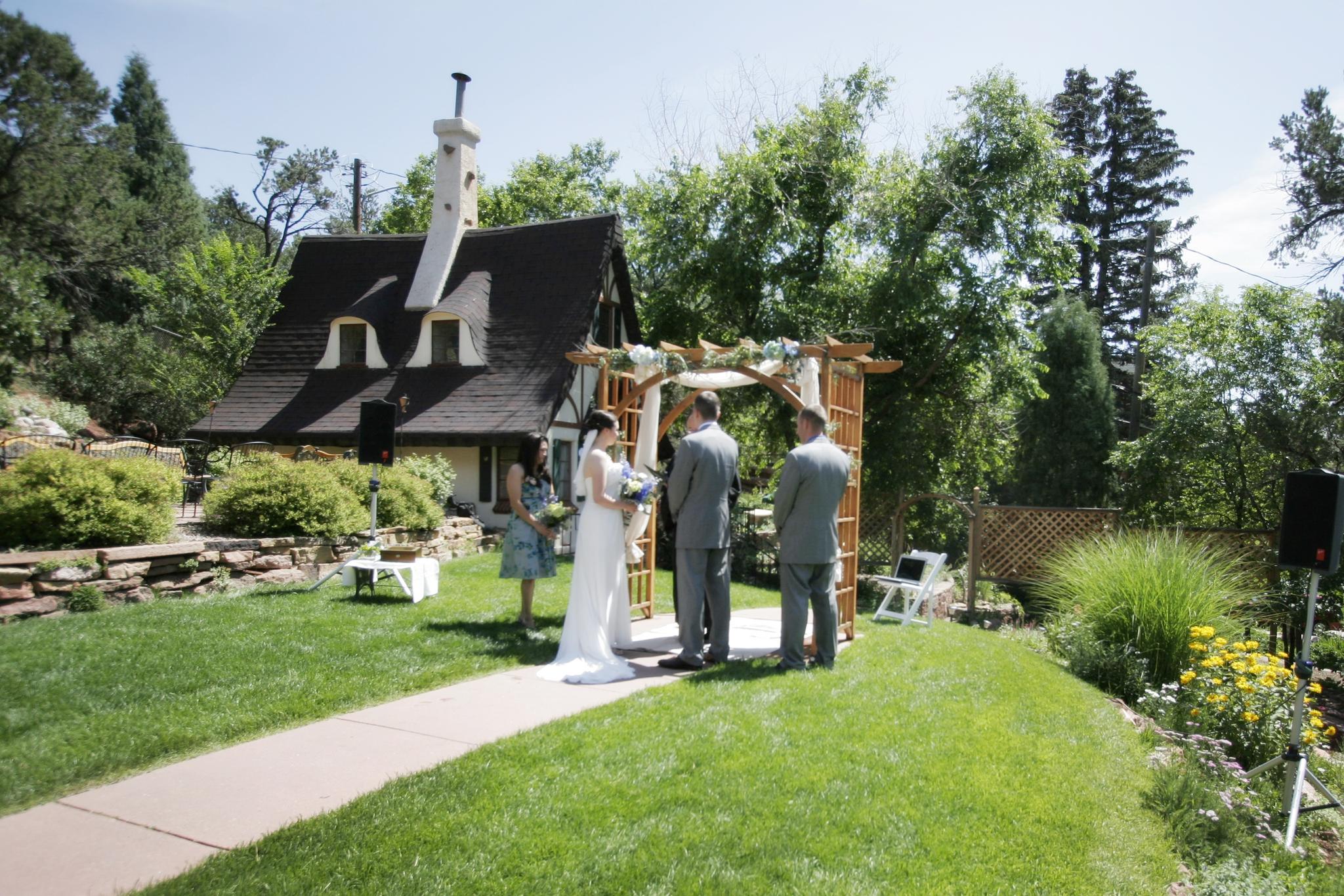 Intimate Wedding Venues near or in Colorado Springs